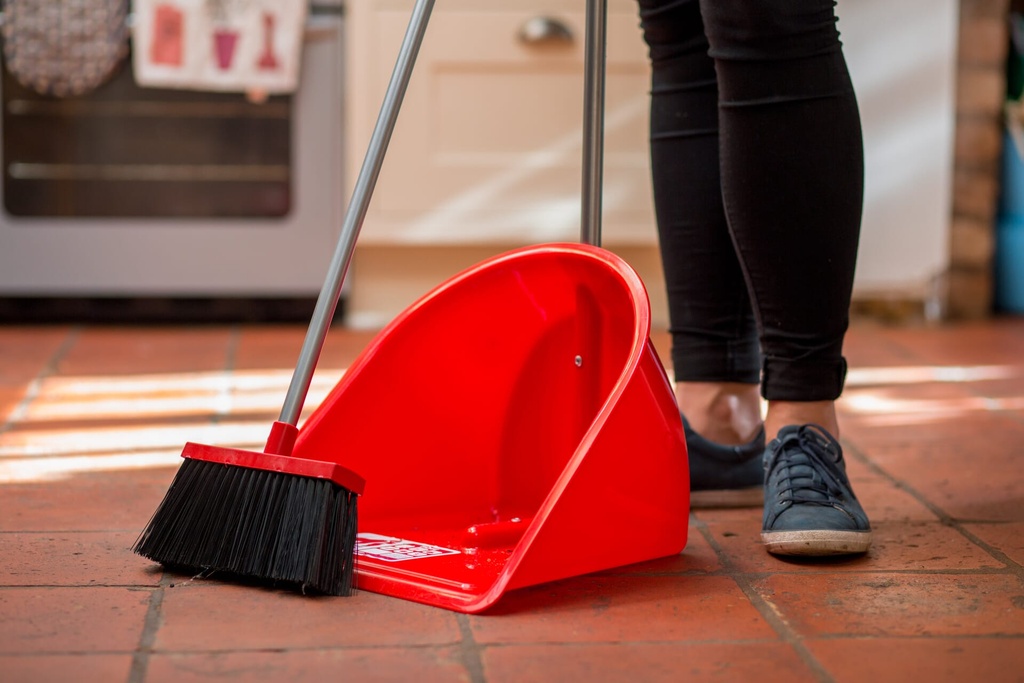 Red Gorilla - Tidee Companion Set - Red (Tidee + Rake + Broom) - Red ...